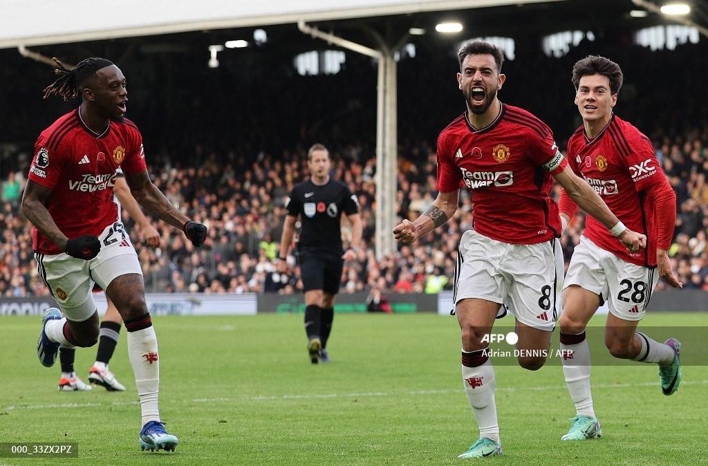 bruno-fernandes-2-kanan-merayakan-gol.jpg
