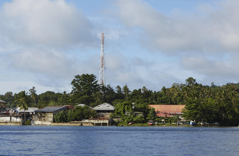 bts-telkomsel-di-daerah-perbatasan_20170728_172439.jpg