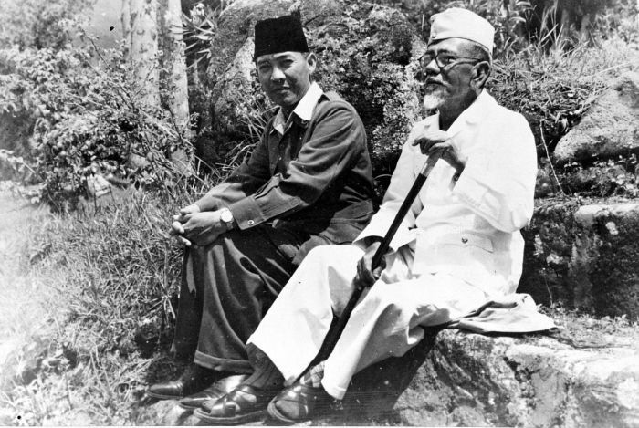 bung-karno-dan-agus-salim_20150816_233716.jpg