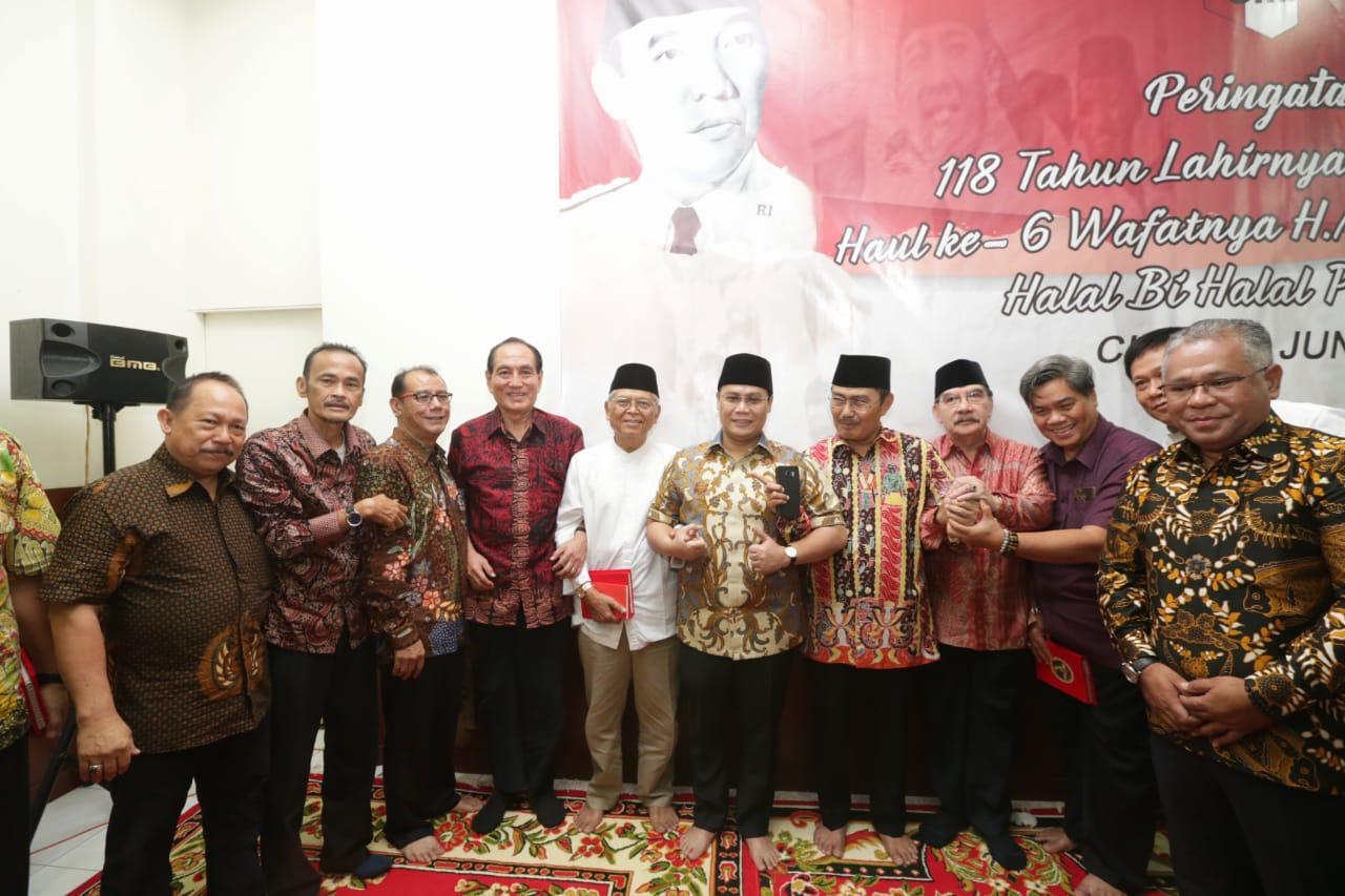 bung-karno-dan-taufiq-kiemas-merajut-nasionalisme.jpg
