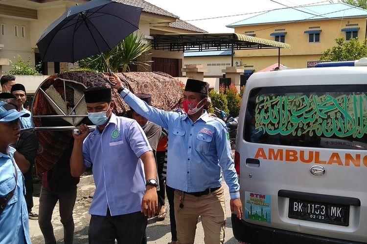 bus-intra-dengan-mobil-avanza-di-kawasan-pabatu-tebing-tinggi-yang-menewaskan-9-orang.jpg