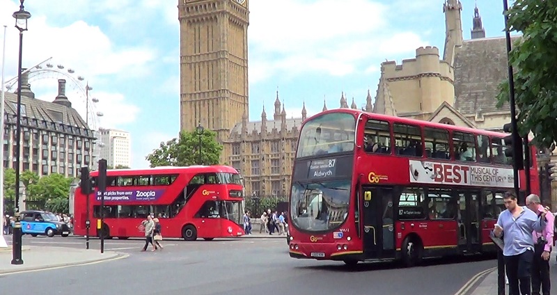 bus-kota-di-london_20170727_103016.jpg