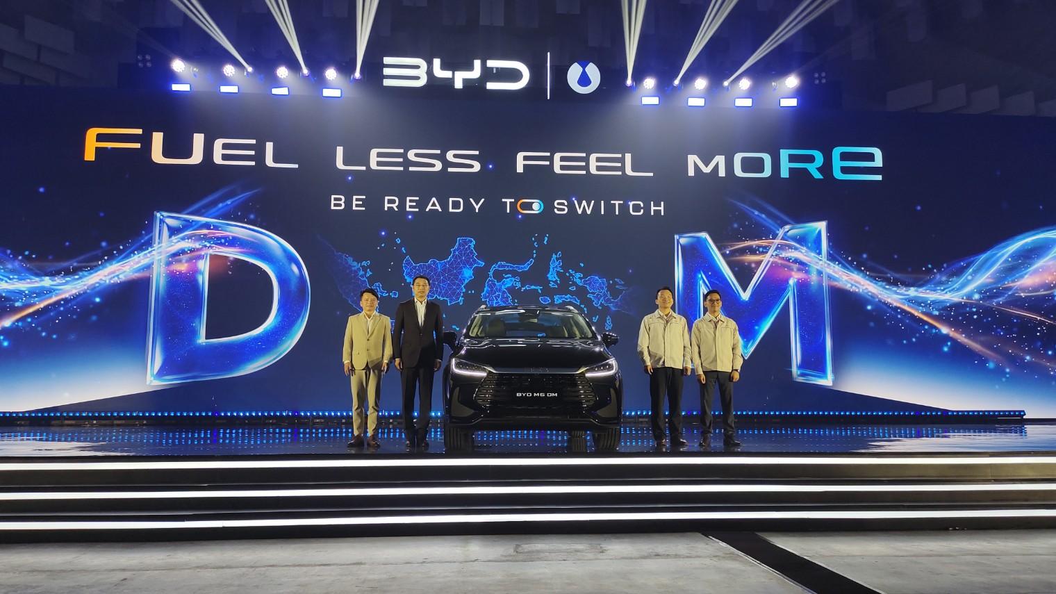 BYD Resmi Luncurkan M6 DM di Indonesia, MPV PHEV Diklaim Konsumsi BBM 65 Km per Liter