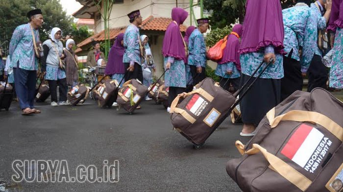 calon-jemaah-haji-kediri_20170728_095706.jpg