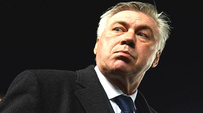 carlo-ancelotti-dari-bawah_20150308_052828.jpg