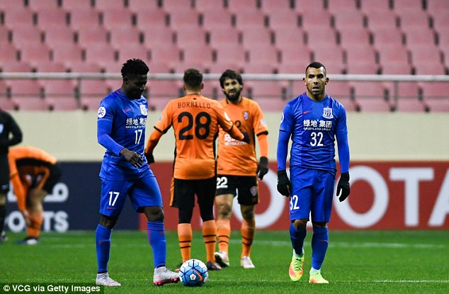 carlos-tevez-obafemi-martins_20170209_083538.jpg