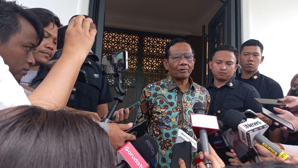 cawapres-mahfud-md-di-kediamannya-di-kawasan-kuningan-jakarta.jpg