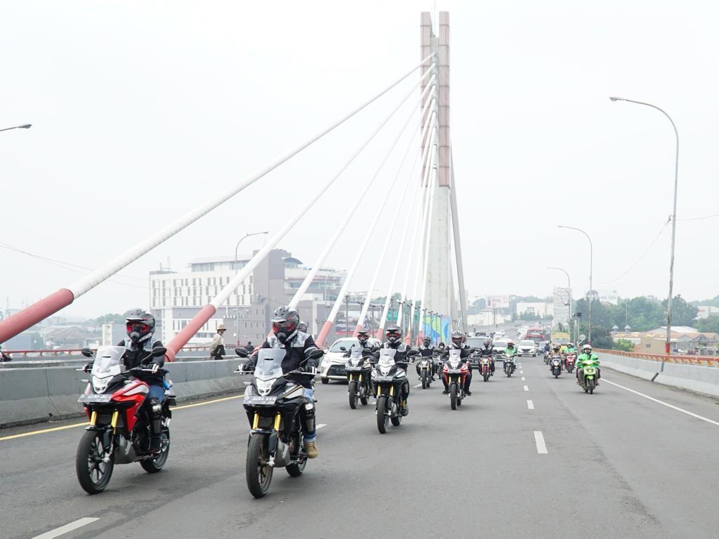 cb150x-touring-bandung-selasa-21122021c.jpg