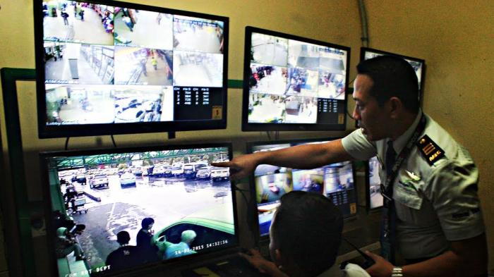 cctv-bandara-internasional-ahmad-yani_20150219_183211.jpg