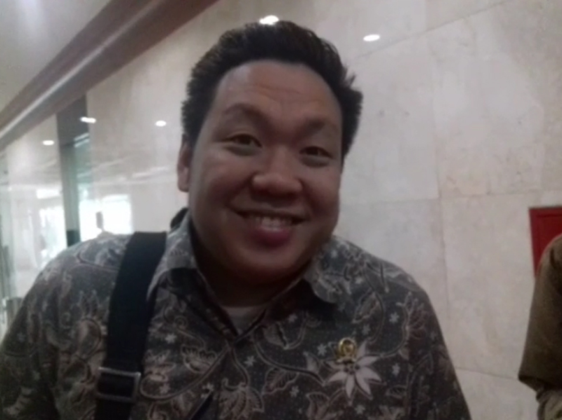 cerita-charles-ajak-ruhut-jadi-jubir-tim-ahok_20161005_145544.jpg