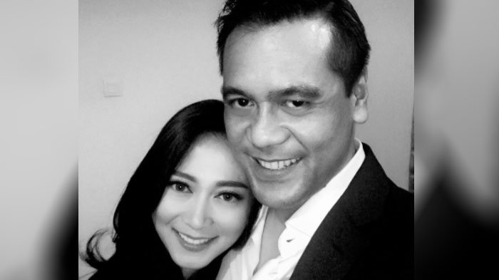 chico-hakim-dan-kekasihnya_20170618_121742.jpg