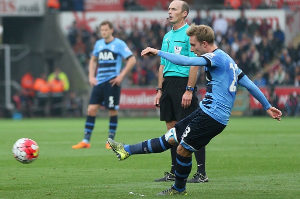christian-eriksen-free-kick_20151007_125003.jpg
