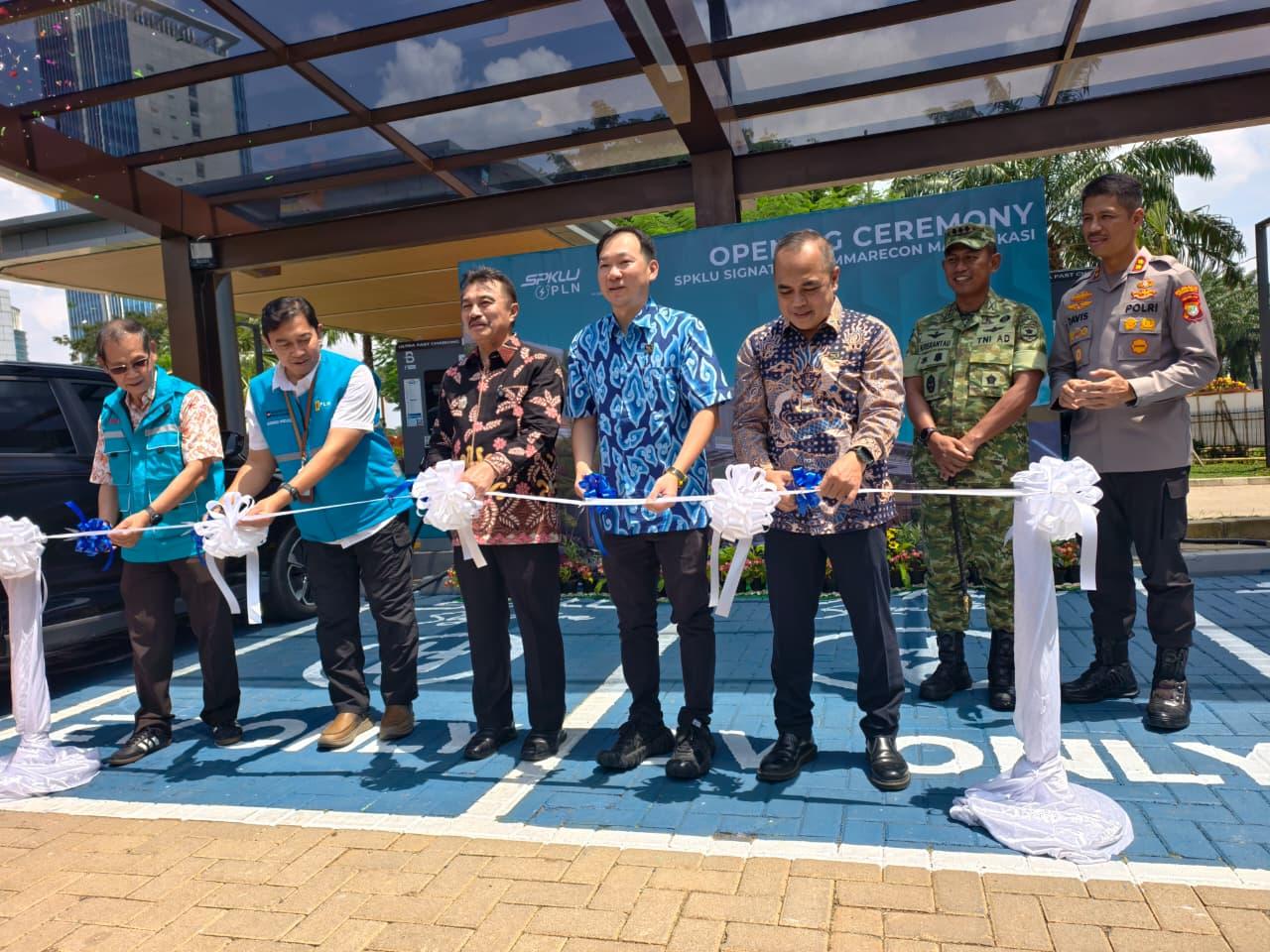 SPKLU Signature 2,7 MVA Pertama di Indonesia Resmi Dibuka di Bekasi