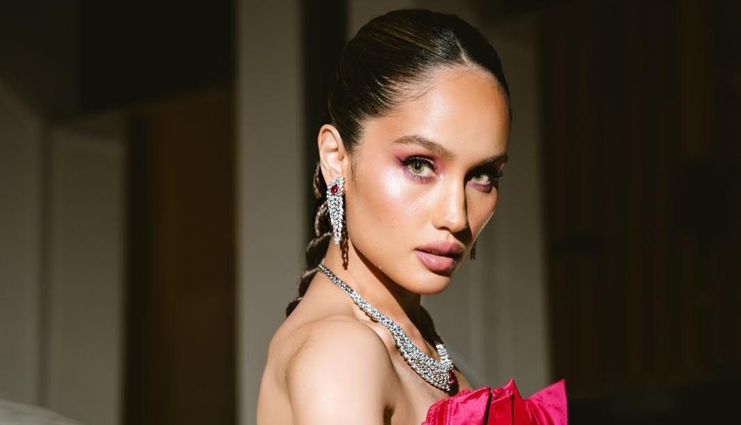 Aktris Cinta Laura Ajak Perempuan Mencintai Diri Sendiri