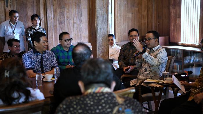 cover-anies-dengan-para-pendeta.jpg