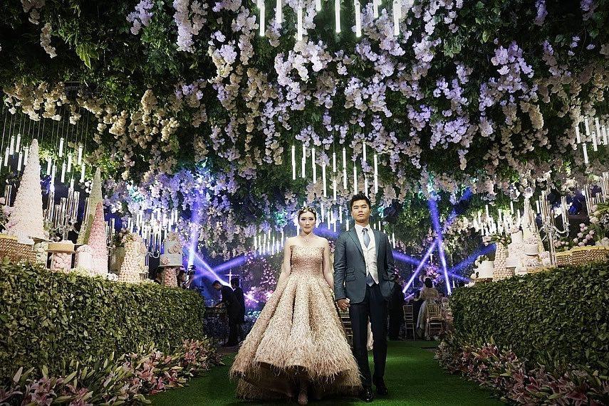 crazy-rich-surabaya.jpg