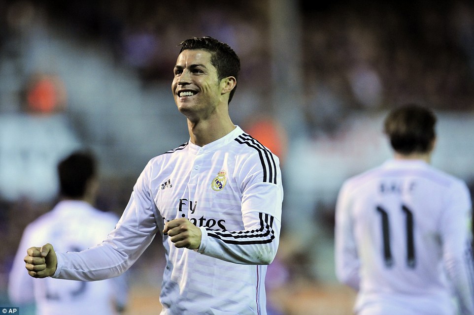 cristiano-ronaldo-pump_20141123_091708.jpg