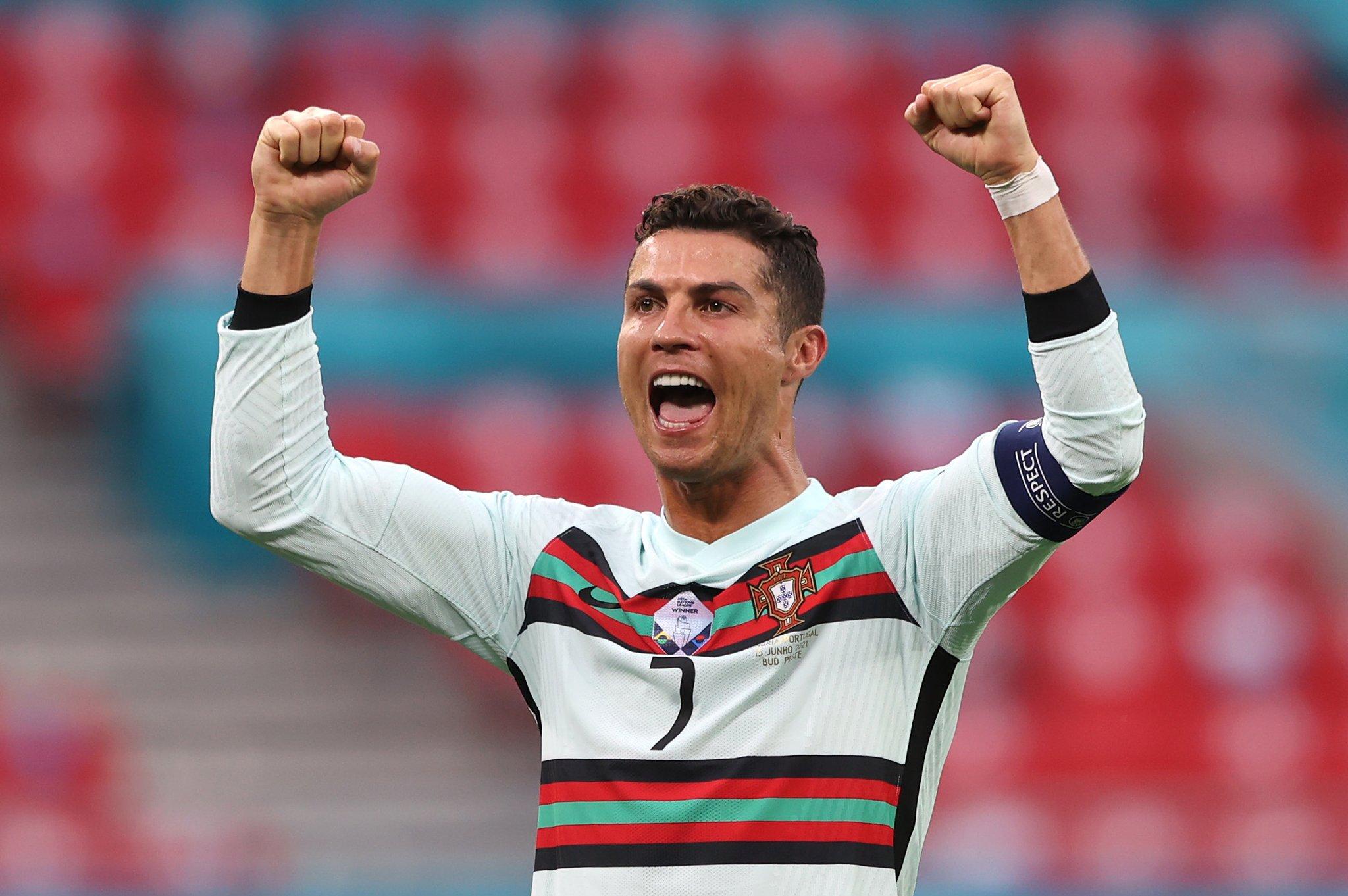 cristiano-ronaldo-usai-jebol-gawang-hungaria.jpg