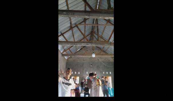 cuplikan-video-persekusi-ibadah-natal-di-tulangfg.jpg