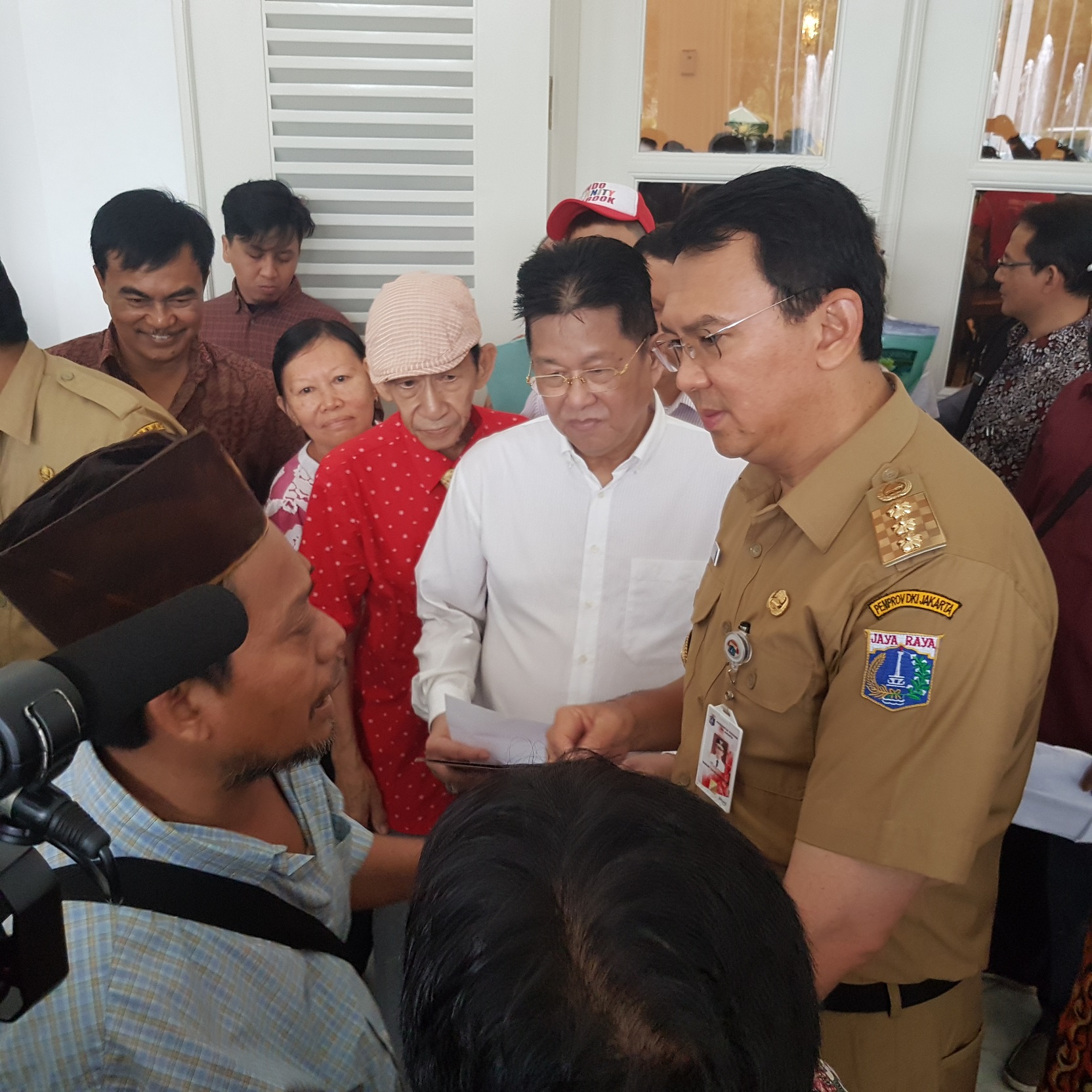 curhat-ke-ahok_20170220_095652.jpg