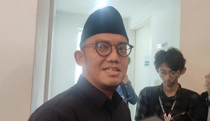 dahnil-anzar-simanjuntak-saat-ditemui-awak-media-di-media-center-tkn-prabowo-gibran.jpg
