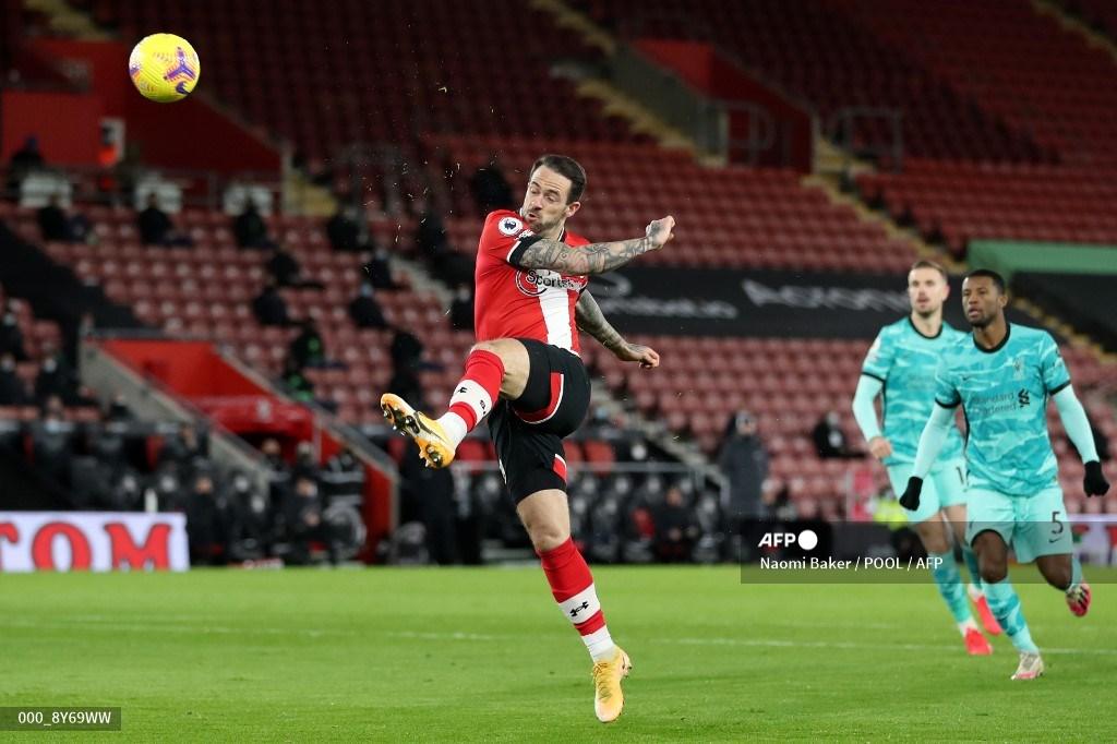 danny-ings-mengoyak-jala-liverpool.jpg