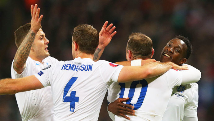 danny-welbeck-dan-wayne-rooney-pelukan_20141116_020901.jpg