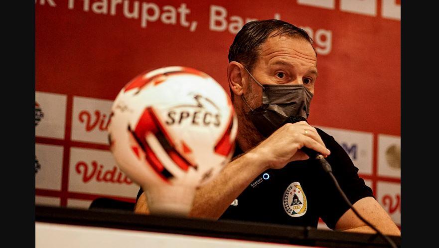 dejan-antonic-pelatih-ps-sleman-di-piala-menpora-2021.jpg