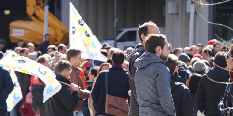 demo-karyawan-google-di-swiss.jpg