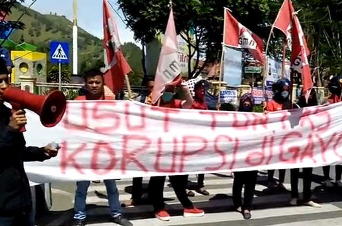demo-korupsi_20160715_213854.jpg