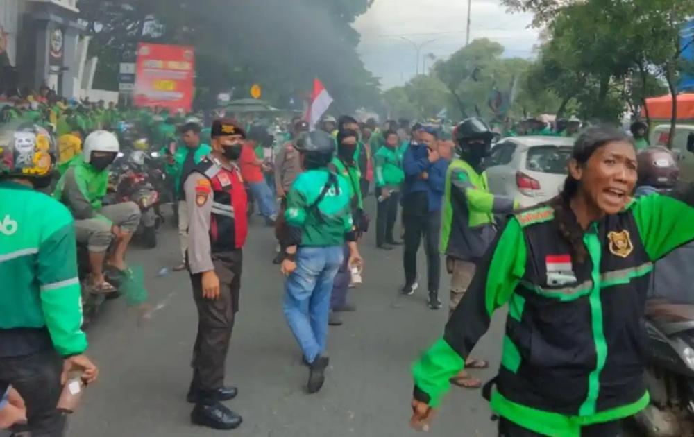 Gelombang Aksi Ojol di Banyak Kota Buntut Regulasi Rencana Pekerja Tetap dan Potongan 10 Persen