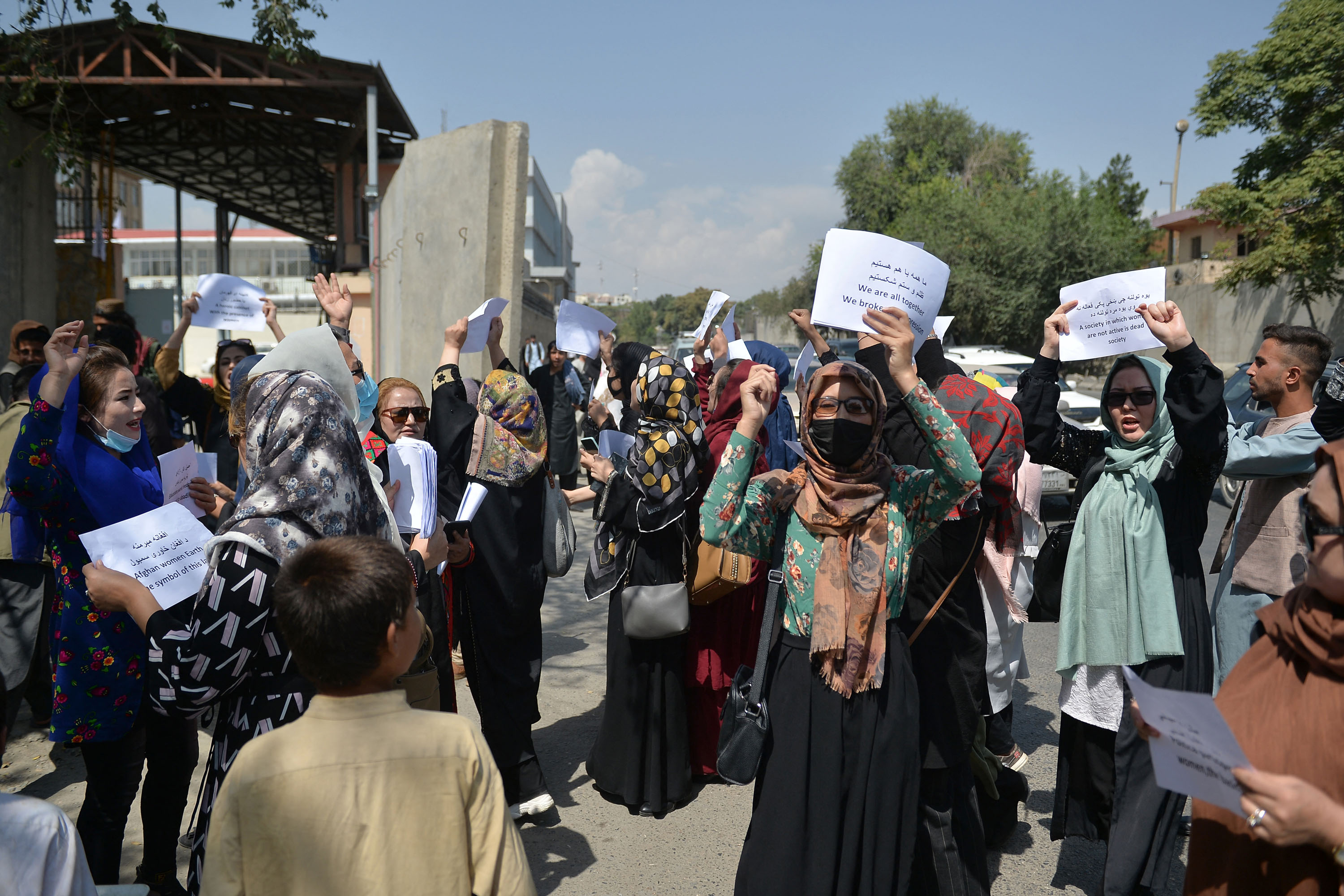 demo-perempuan-afghanistan_20210904_161424.jpg