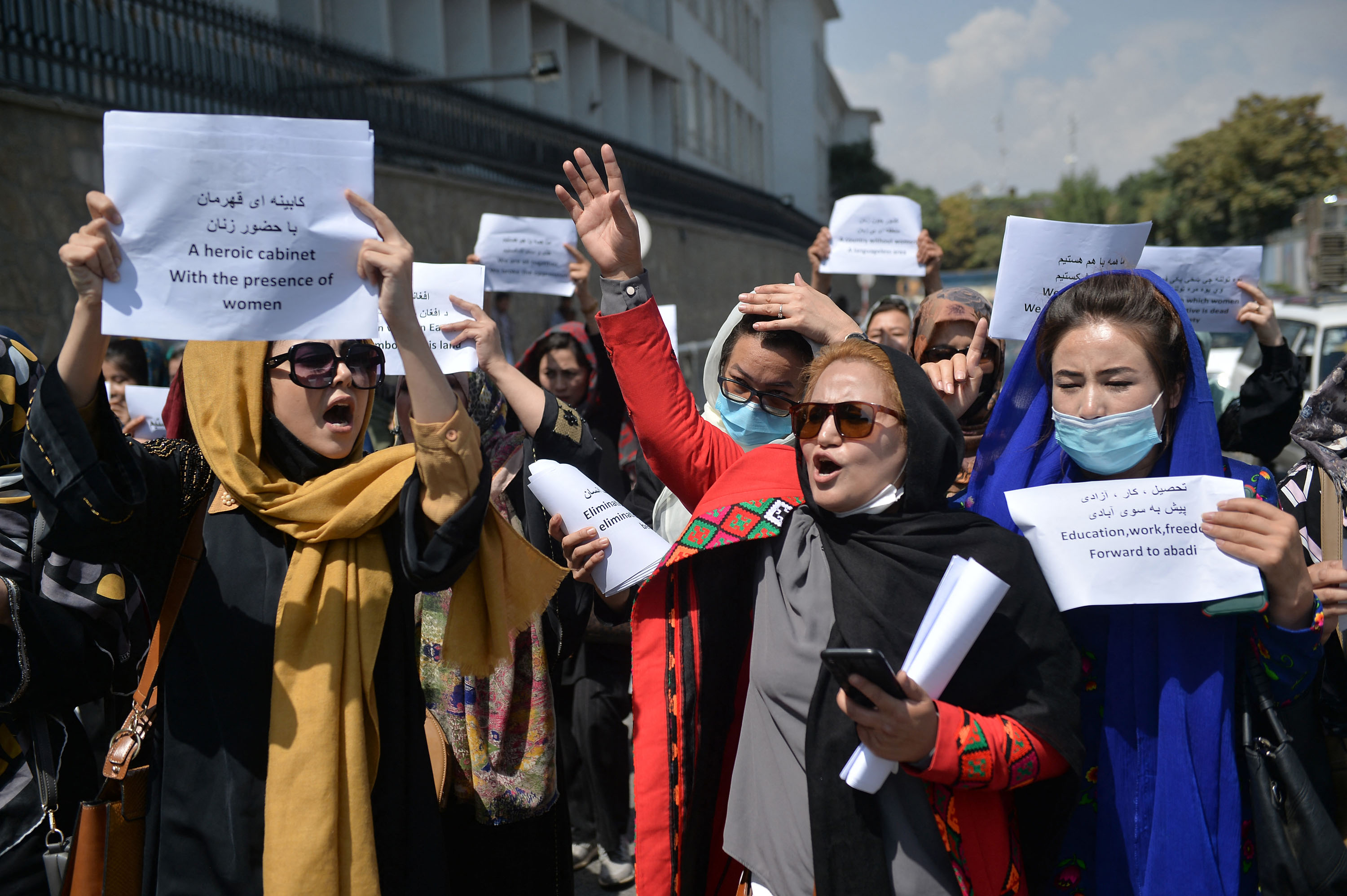 demo-perempuan-afghanistan_20210904_161509.jpg