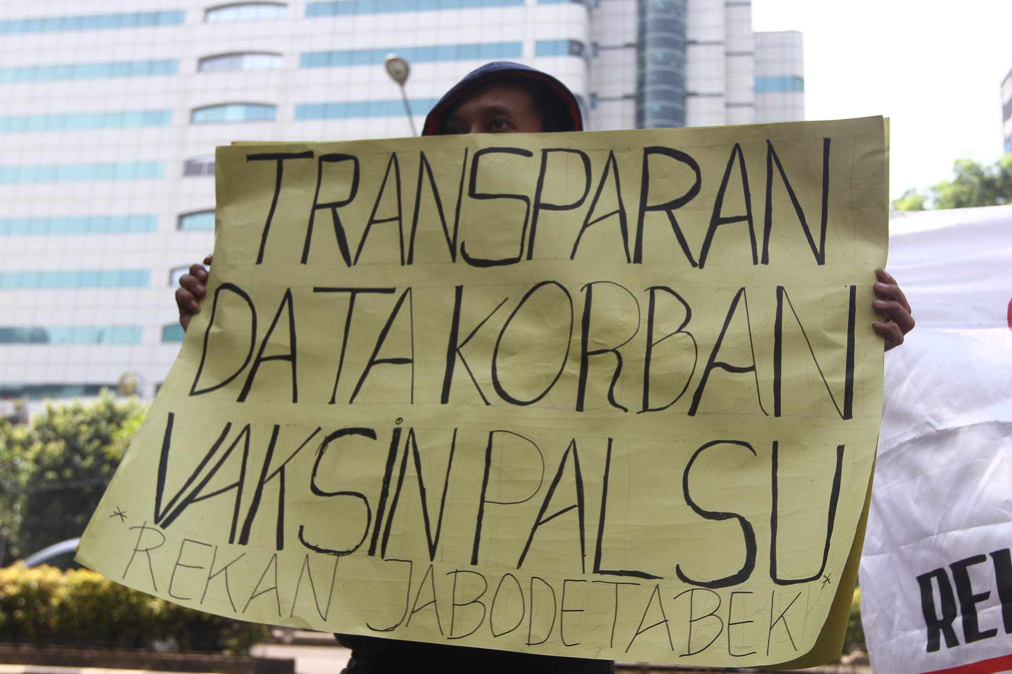 demo-vaksin-palsu-di-kemenkes_20160727_185835.jpg