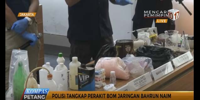 densus-88-tangkap-perakit-bom-jaringan-bahrun-naim_20161125_235825.jpg