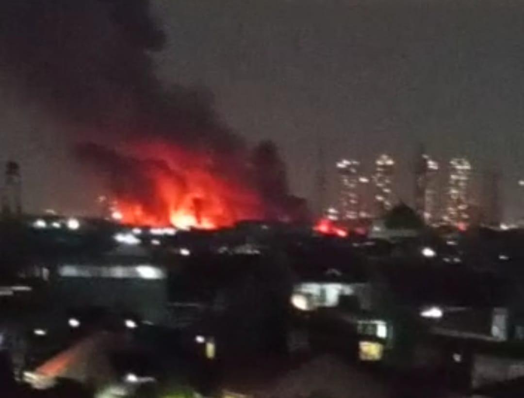depo-plumpang-terbakar.jpg