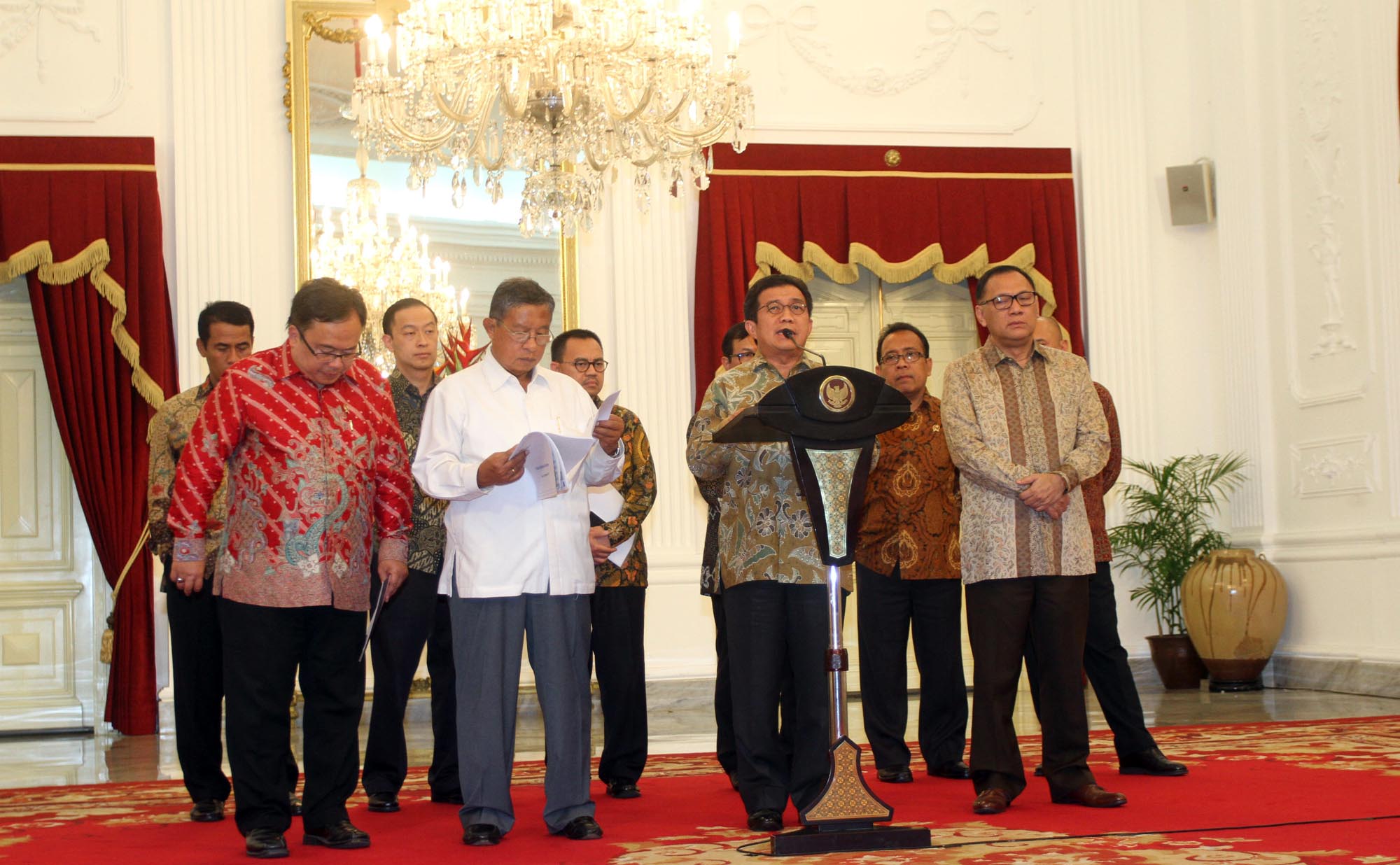 deregulasi-ekonomi-indonesia_20150909_202506.jpg