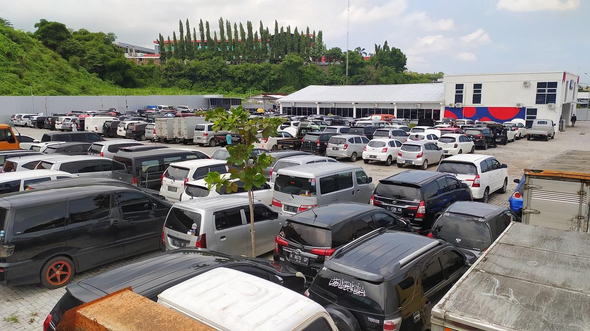 deretan-mobil-bekas-1.jpg