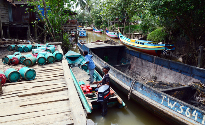 dermaga-tradisional-desa-aji-kuning-kecamatan-sebatik-tengah_20151113_142322.jpg