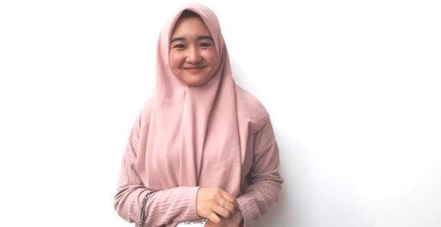 desi-novelia-sari-hadir-langsung-di-stadion-madya-senayan.jpg