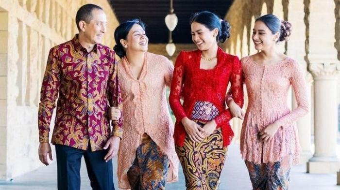 di-momen-wisudanya-teresebut-maudy-ayunda.jpg