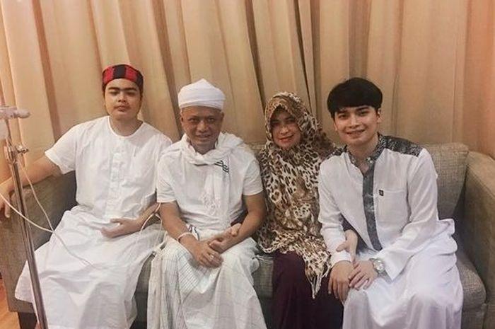 dirawat-di-malaysia-alvin-kabarkan-kondisi-terkini-ustaz-arifin-ilham.jpg