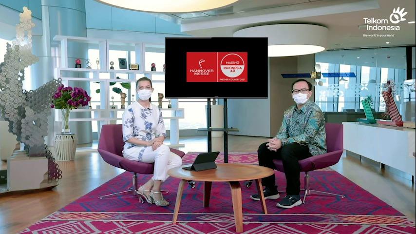 direktur-digital-business-telkom-saat-livestream-talk.jpg