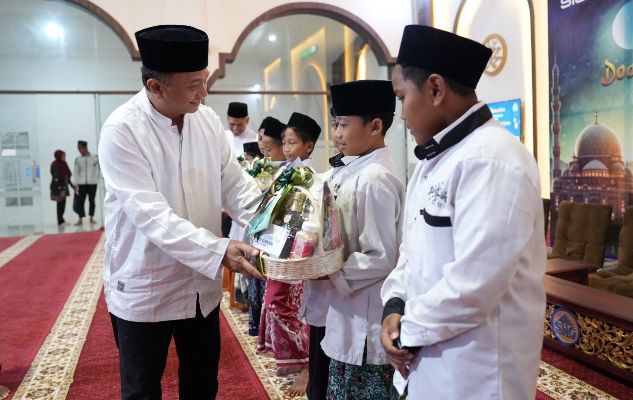 Safari Ramadan, 14 Ribuan Paket Sembako di Tujuh Provinsi Operasional Pabrik Semen