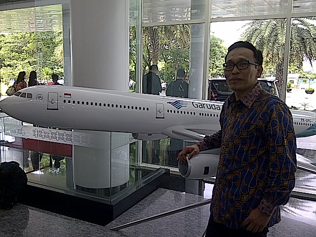 direktur-utama-garuda-indonesia-arif-wibowo_20141212_134932.jpg