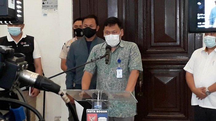 direktur-utama-rs-um-gg.jpg