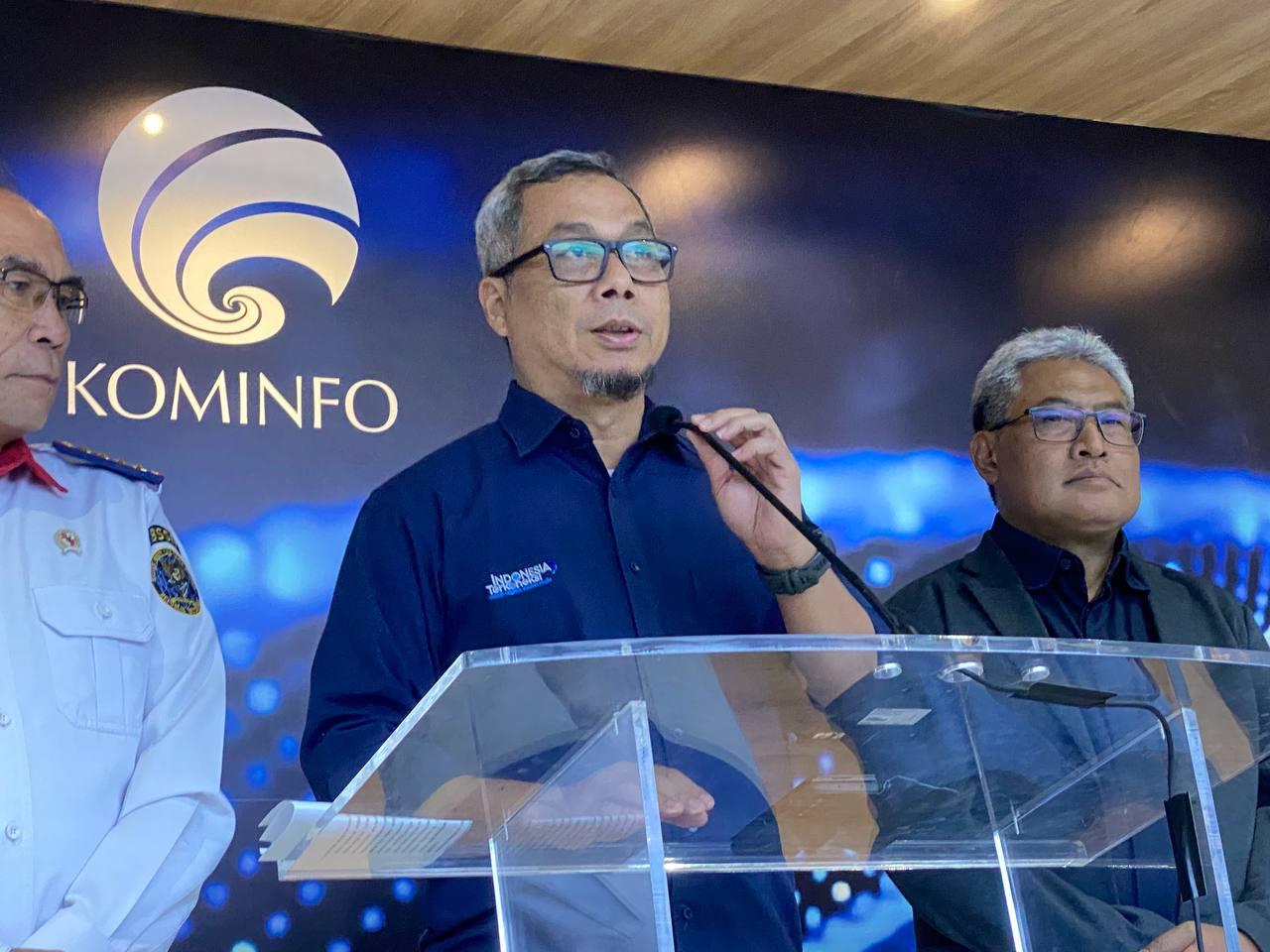 dirjen-kominfo-usman-kansong-di-kantor.jpg