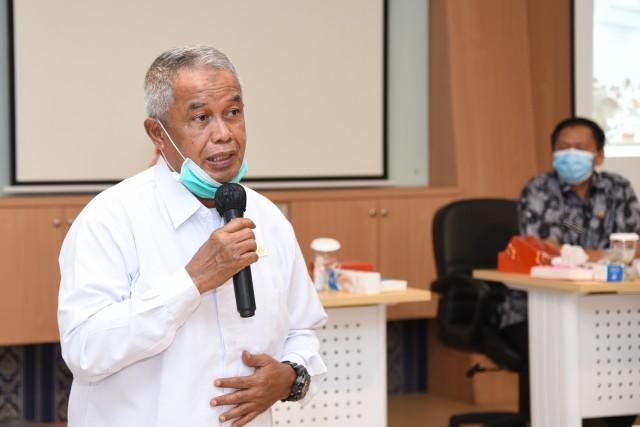 djohar-arifin-komisi-x-dpr.jpg