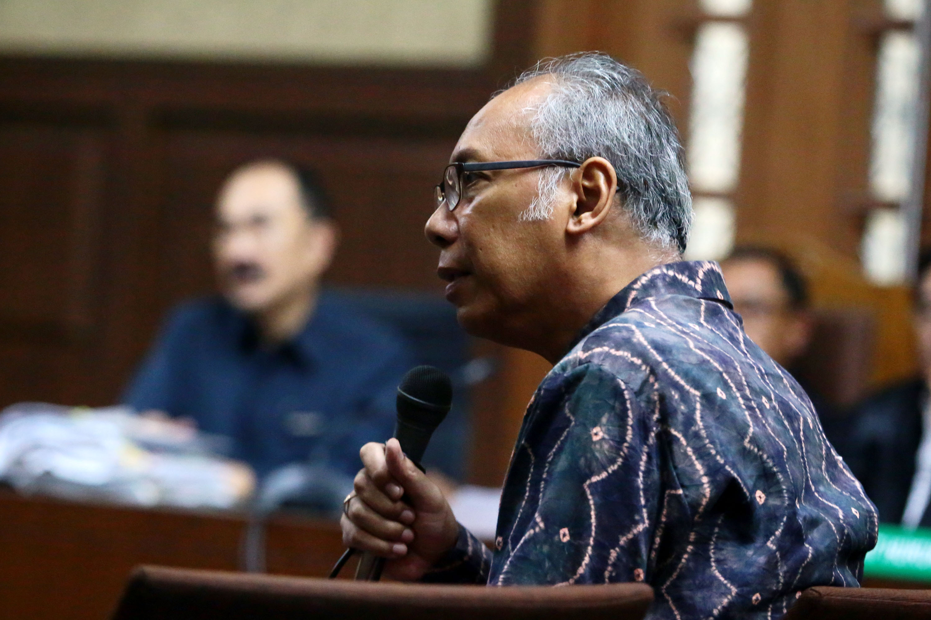 dokter-bimanesh-saksi-sidang-lanjutan-fredrich-yunadi_20180419_223503.jpg