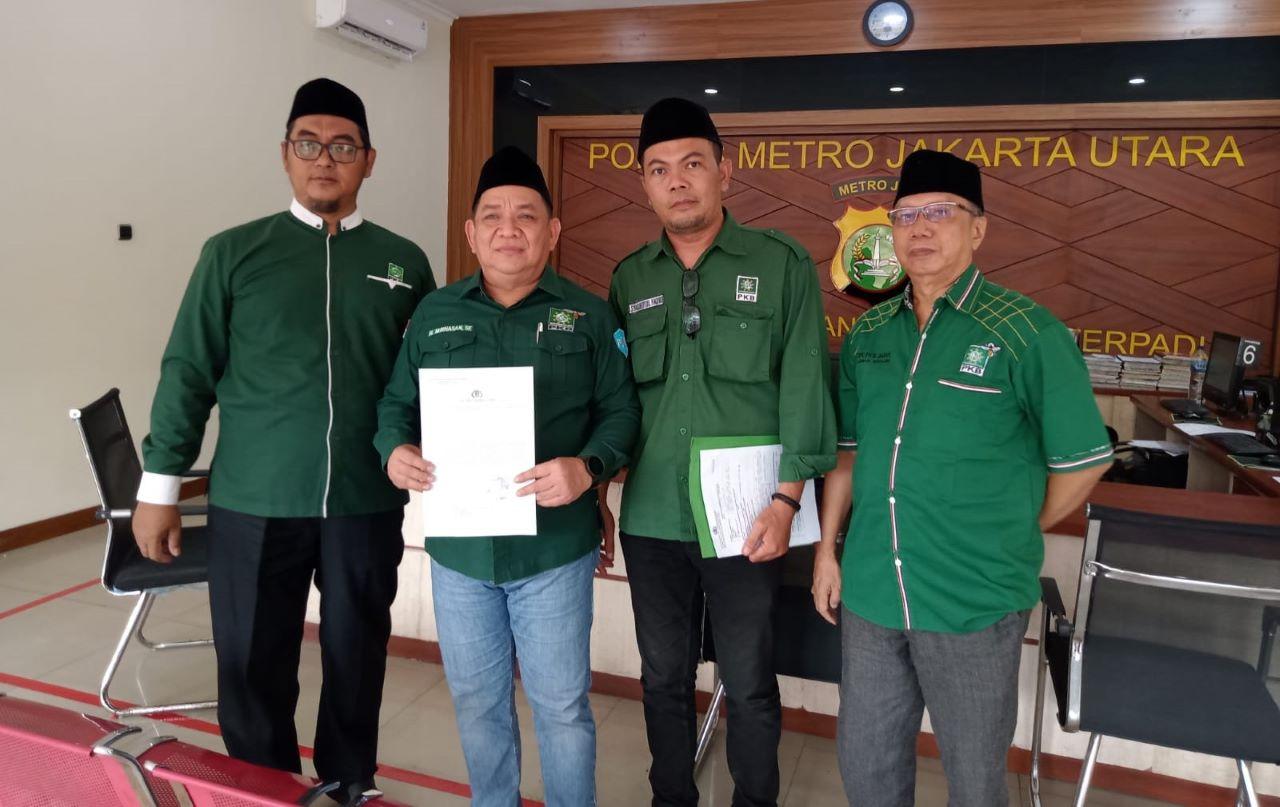 dpc-pkb-jakarta-utara-melaporkan-mantan-sekjen-pkb-lukman-edy-ke-polres-metro-jakarta-utara.jpg